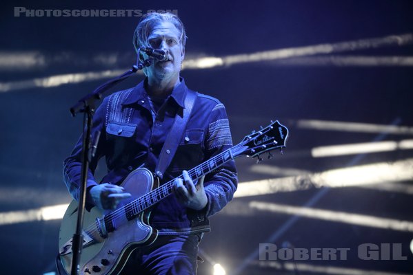 QUEENS OF THE STONE AGE - 2023-11-07 - PARIS - Accor Arena - Joshua Michael Homme III